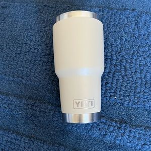 Yeti 32 oz cup